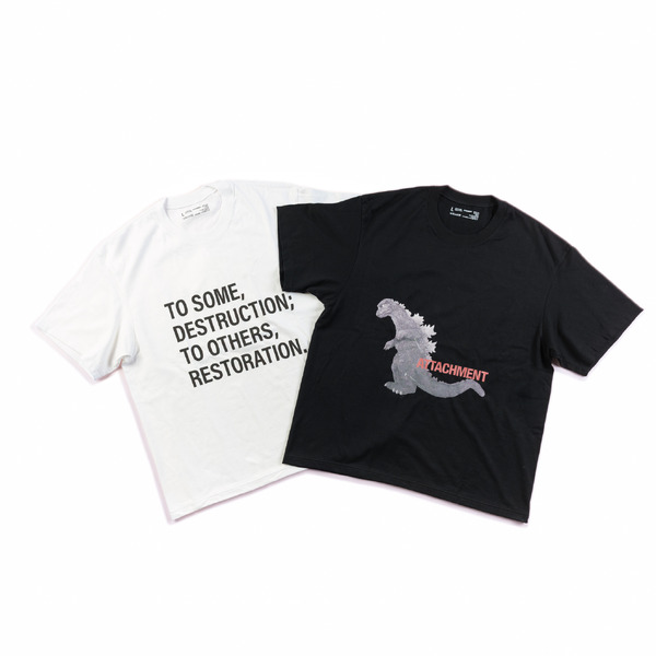 アタッチメント プリント T シャツ