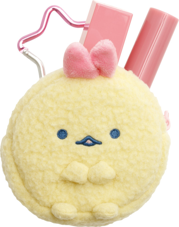 サンエックス「すみっコぐらし ぬいぐるみミニポーチ（夢みるしっぽず・えびてんのしっぽ）」使用例（C）2025 SAN-X CO., LTD. ALL RIGHTS RESERVED.