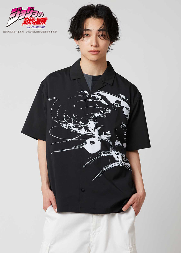 アニメ『ジョジョの奇妙な冒険』シリーズとグラニフがコラボ。「ウィル・Ａ・ツェペリ｜ビッグシルエットオープンカラーシャツ」（C）荒木飛呂彦／集英社・ジョジョの奇妙な冒険製作委員会