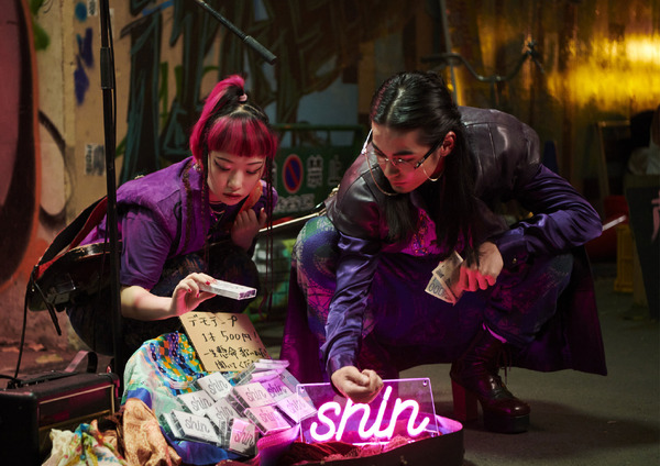 『パリピ孔明 THE MOVIE』場面写真