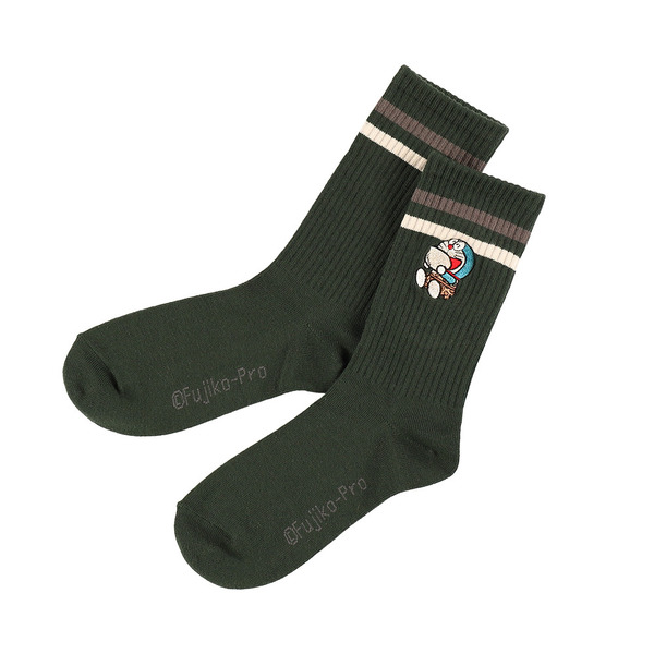 「大長編 刺繍ラインソックス」価格：各1,980円（税込）