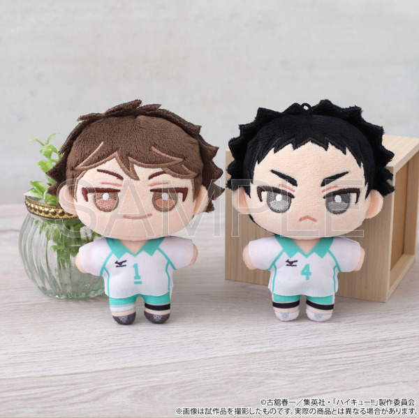 「ハイキュー!!　ぬいパル（ぬいぐるみマスコット）／第2弾」及川徹（左）と岩泉一（C）古舘春一／集英社・「ハイキュー!!」製作委員会