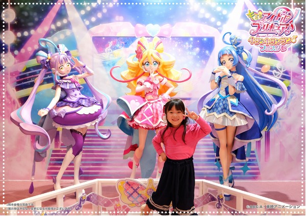 イベント「キミとアイドルプリキュア♪ キラッキランラン♪フェスタ」プリキュア立像（C）ABC-A・東映アニメーション