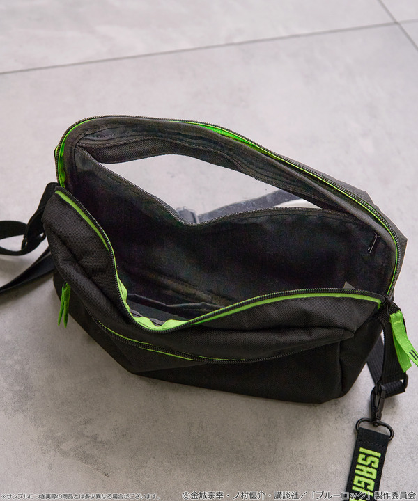 TVアニメ『ブルーロック』× earth music＆ecology Japan Label「クリアショルダーバッグ 潔 世一 モデル＜グリーン＞」