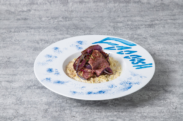 荼毘のFOOOOSH冷製白みそ豆乳麺（C）堀越耕平／集英社