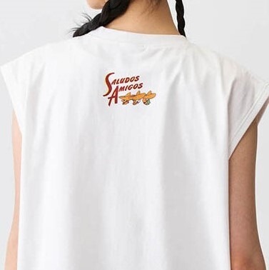 『三人の騎士』ノースリーブTシャツ 2,990円（税込）（C）Disney