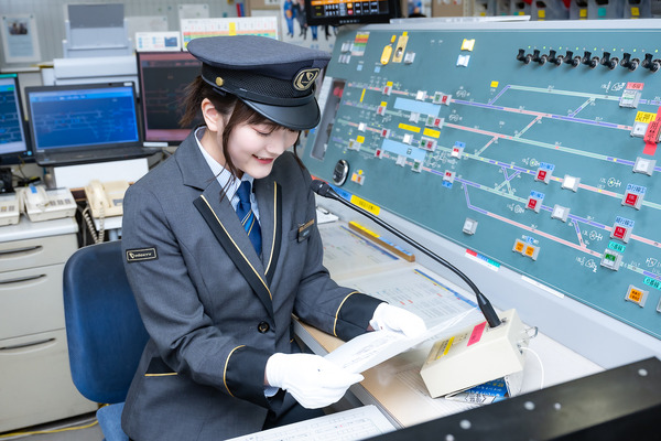 TVアニメ『紫雲寺家の子供たち』×小田急電鉄