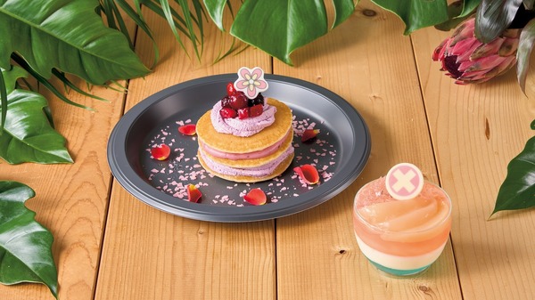 （左）ロビンのハナハナ ミックスベリー・ミニパンケーキ（右）チョッパーのピーチゼリー&パンナコッタ