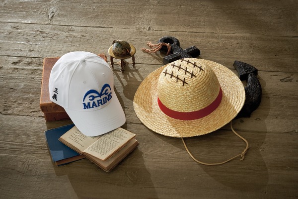 (左)キャップ　(右)麦わら帽子