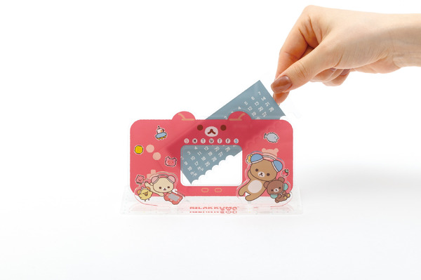 「ゲーミングリラックマ アクリル万年カレンダー」（C）2025 SAN-X CO., LTD. ALL RIGHTS RESERVED.