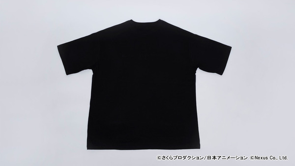 「刺繍ロゴビッグシルエットTシャツ」4,500円（税込）（C）さくらプロダクション/日本アニメーション（C）Nexus Co., Ltd.