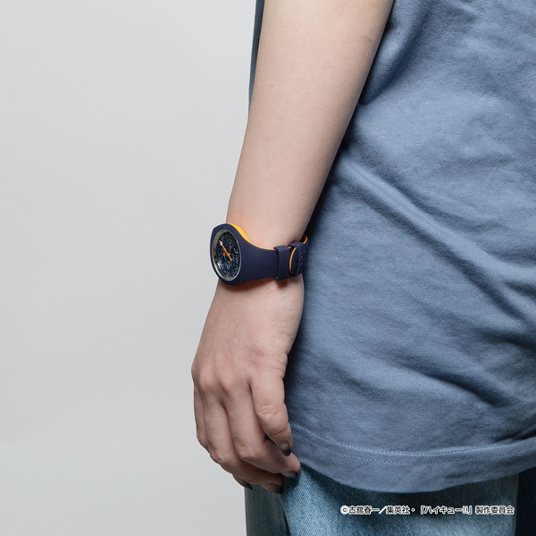 「アニメ『ハイキュー!!』× アイスウォッチ烏野高校」着用例（C）古舘春一／集英社・「ハイキュー!!」製作委員会