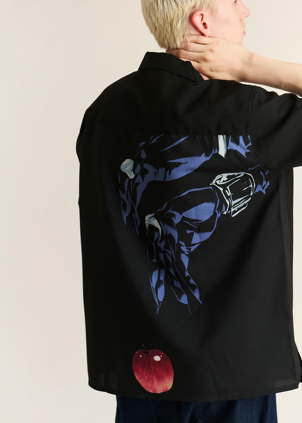 『DEATH NOTE』×グラニフ「リンゴ｜ビッグシルエットオープンカラーシャツ」（C）大場つぐみ・小畑健／集英社