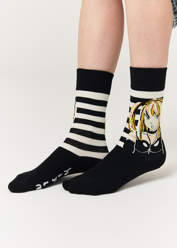 『DEATH NOTE』×グラニフ「ミサミサ｜ロングソックス」（C）大場つぐみ・小畑健／集英社