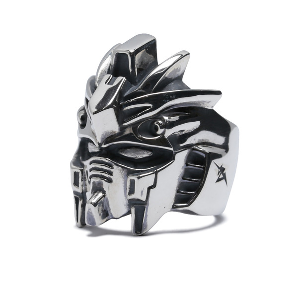 ×『機動戦士ガンダム 逆襲のシャア』　νガンダムフェイスリング