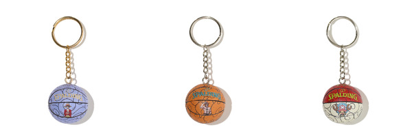 スポルディング『ONE PIECE』コラボレーションシリーズ「キーチェーン ゴムゴムの実、メラメラの実、ヒトヒトの実」（C）O／S・F・T