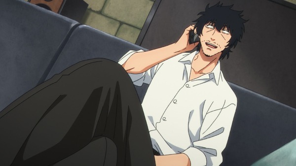 夏アニメ『まったく最近の探偵ときたら』第1話「元名探偵 名雲桂一郎／真白の害虫退治」先行場面カット