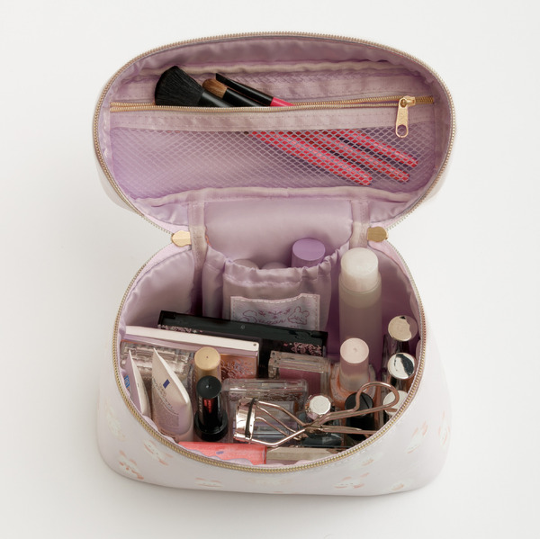 「バニティポーチ」使用例（C）2025 SAN-X CO., LTD. ALL RIGHTS RESERVED.