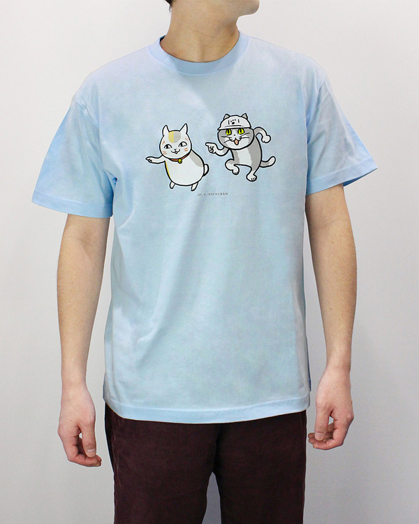 TVアニメ『夏目友人帳』ニャンコ先生×仕事猫「ちょこっとセレクト Tシャツ」（C）緑川ゆき・白泉社/「夏目友人帳」製作委員会（C）くまみね工房