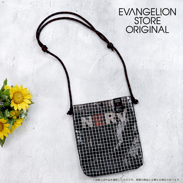 「EVA STORE オリジナル ヱヴァンゲリヲン新劇場版・クリアサコッシュ/NERV」（C）カラー
