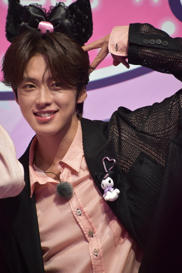 「MY MELODY KUROMI GAME PLAZA」に登壇した川西拓実＆河野純喜