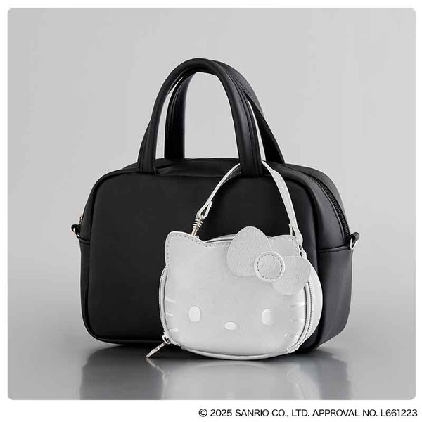 『HELLO KITTY × BRILMY リップが縦に収納できる ズボラに優しいミニコスメポーチ BOOK SILVER ver. SPECIAL PACKAGE.』　