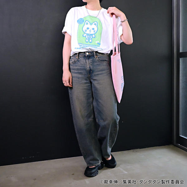 TVアニメ『ダンダダン』「ビッグ T シャツ（ターボババア【招き猫】）」（C）龍幸伸／集英社・ダンダダン製作委員会