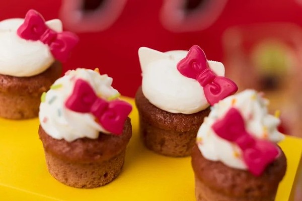 おめかしRIBBONのカップケーキ