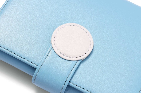 カードがたくさん入る『ドラえもん』ウォレット