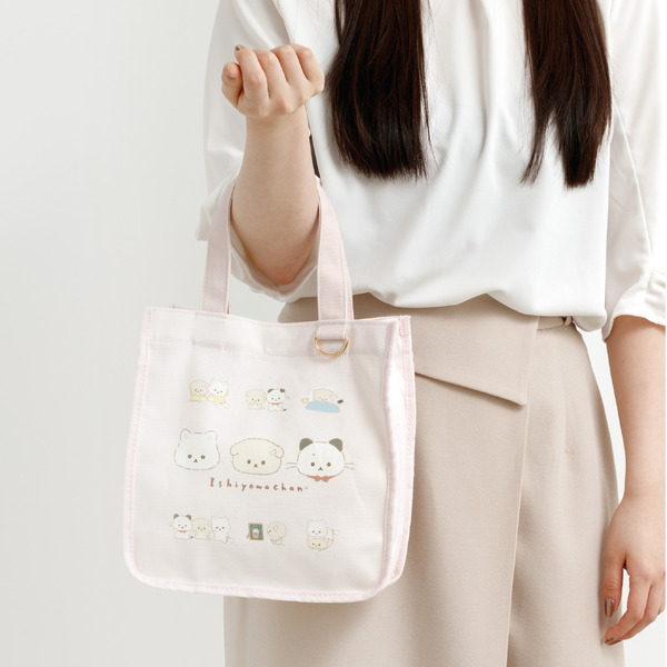 いしよわちゃん後輩ちゃん登場テーマ「ミニトートバッグ」（C）2025 SAN-X CO., LTD. ALL RIGHTS RESERVED.