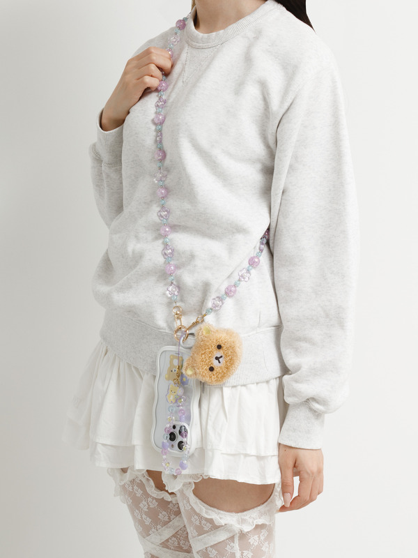 「リラックマ　スマートフォンストラップ」使用例（C）2025 SAN-X CO., LTD. ALL RIGHTS RESERVED.