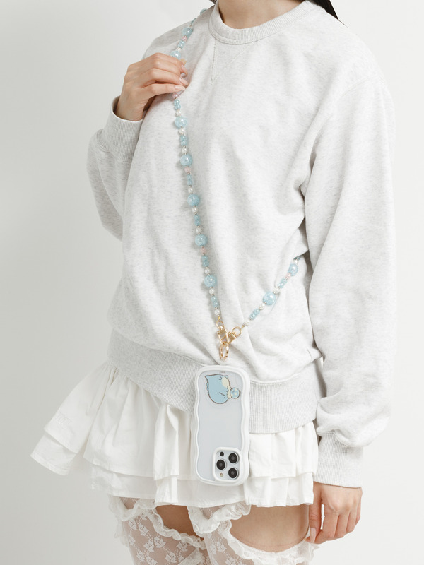 「とかげ　スマートフォンストラップ」使用例（C）2025 SAN-X CO., LTD. ALL RIGHTS RESERVED.