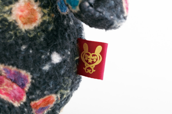 センチメンタルサーカス新テーマ 永遠の魔法と願いのグリモワール「ぬいぐるみ（M）」（C）2025 SAN-X CO., LTD. ALL RIGHTS RESERVED.