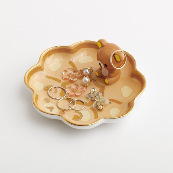 リラックマ×ミスタードーナツ「アクセサリートレイ」使用例（C）MISDO 25（C）SAN-X