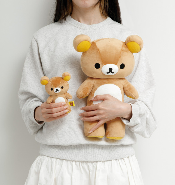 「立てるリラックマぬいぐるみ」組み合わせ例（C）2025 SAN-X CO., LTD. ALL RIGHTS RESERVED.