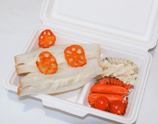 「累の刻糸牢ランチボックス」