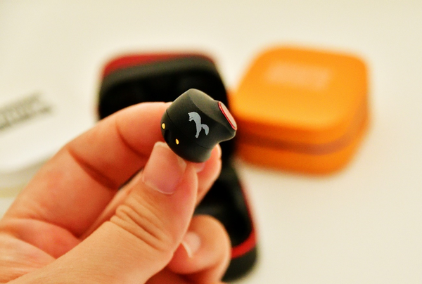 『ハイキュー!!』コラボレーションワイヤレスイヤホン