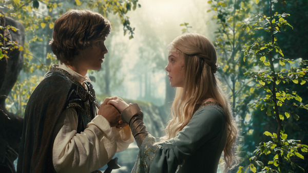 『マレフィセント』