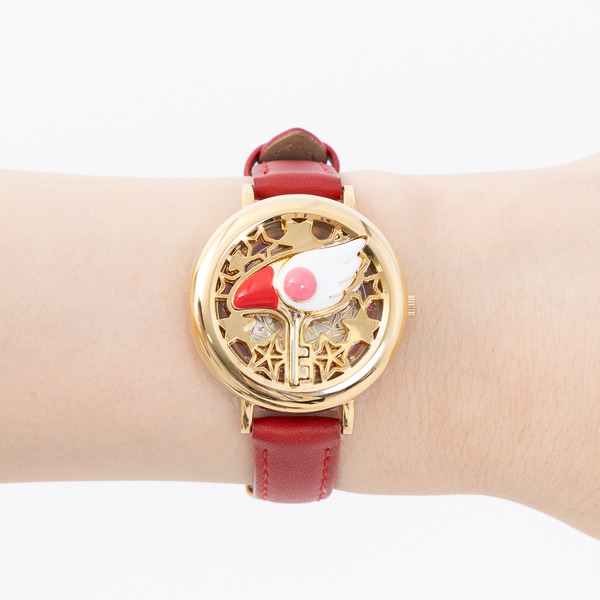 TVアニメ『カードキャプターさくら クリアカード編』「封印の鍵 モデル 蓋付き腕時計」（C）CLAMP・ST/講談社・NEP・NHK