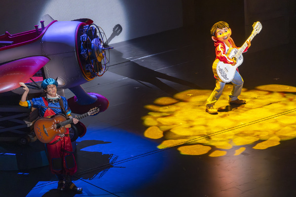 終演する「ビッグバンドビート」のイベントも開催中！暑さやわらぐレイトサマーの東京ディズニーシーを満喫