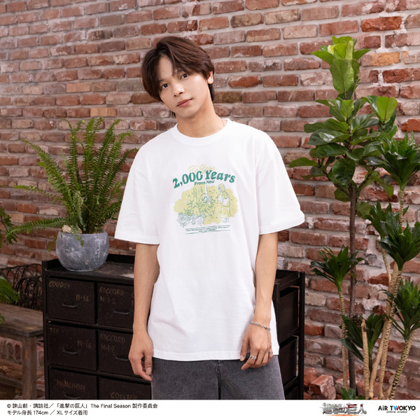 TVアニメ『進撃の巨人』×AIR TWOKYO「シーンイラストTシャツ 1（二千年後の君へ）」（C）諫山創・講談社／「進撃の巨人」The Final Season製作委員会