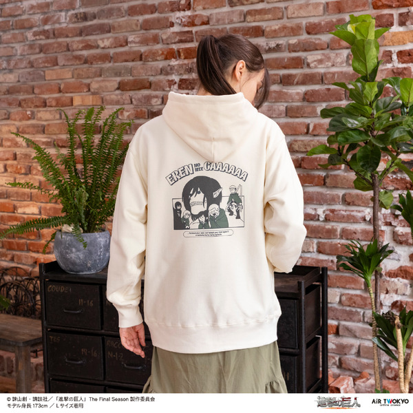 TVアニメ『進撃の巨人』×AIR TWOKYO「シーンイラストパーカー 1（エレンの家ぇぇがぁぁぁぁ）」（C）諫山創・講談社／「進撃の巨人」The Final Season製作委員会