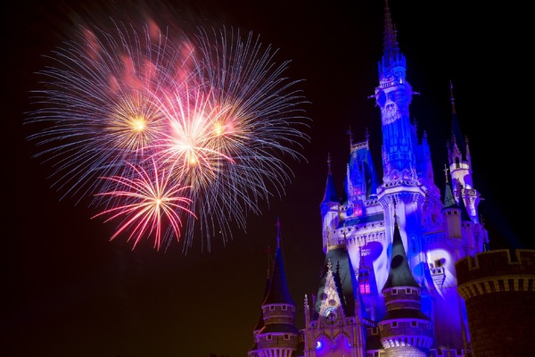 高気温で大人気パレードは中止に…！　東京ディズニーランドの“Dハロ”が明日開幕！