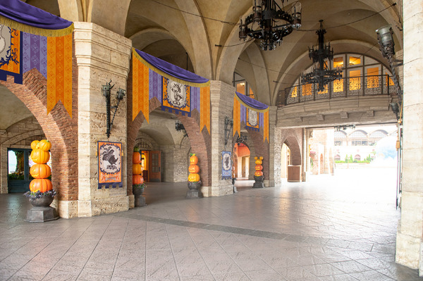 ミゲルも登場！東京ディズニーシー、ディズニー＆ピクサー映画『リメンバー・ミー』の世界がテーマの「ラソス・デ・ラ・ファミリア」初開催！