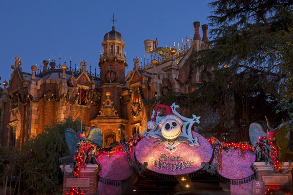 高気温で大人気パレードは中止に…！　東京ディズニーランドの“Dハロ”が明日開幕！