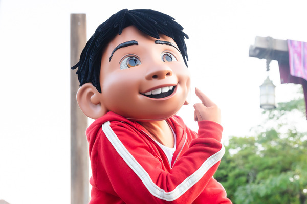 ミゲルも登場！東京ディズニーシー、ディズニー＆ピクサー映画『リメンバー・ミー』の世界がテーマの「ラソス・デ・ラ・ファミリア」初開催！
