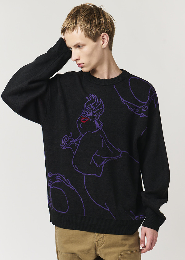 ディズニーヴィランズ×グラニフ「アースラ｜ウォッシャブルジャカードニット」着用イメージ（C）Disney