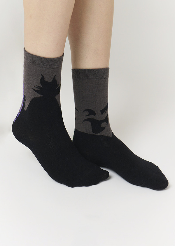 ディズニーヴィランズ×グラニフ「マレフィセントドラゴン シルエット｜ミドルソックス」使用イメージ（C）Disney