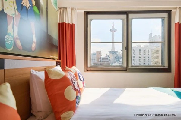 電車の窓枠風装飾