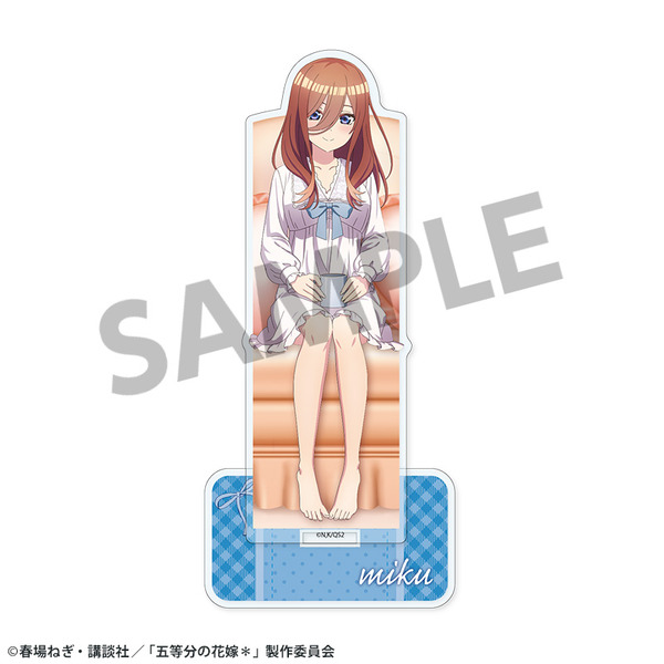 TVスペシャルアニメ『五等分の花嫁＊』描き下ろしアクリルスタンド 中野三玖 ナイトウェアver.（C）春場ねぎ・講談社／「五等分の花嫁＊」製作委員会
